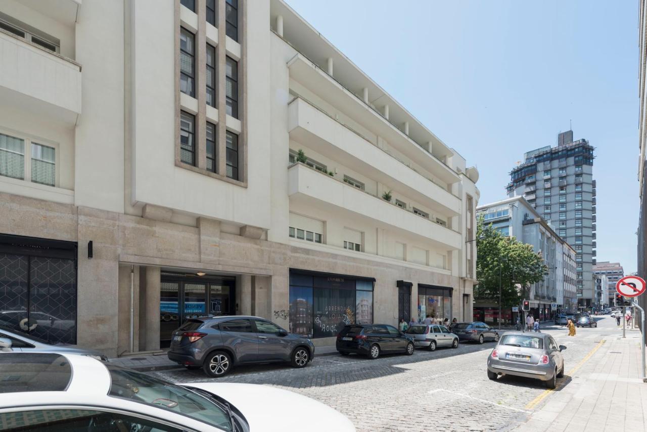 Emporium Deluxe 3Br Apartment W/ Private Parking By Lovelystay Porto Exteriér fotografie