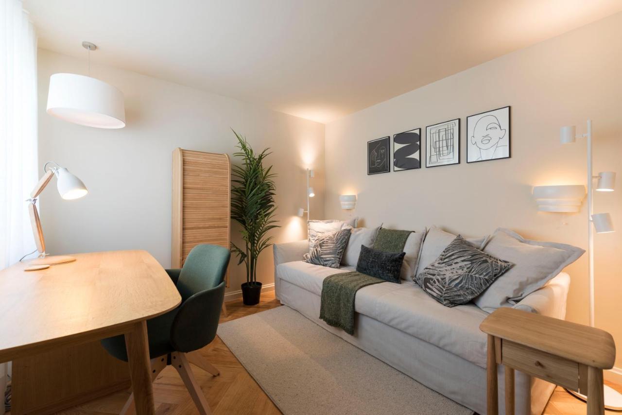 Emporium Deluxe 3Br Apartment W/ Private Parking By Lovelystay Porto Exteriér fotografie