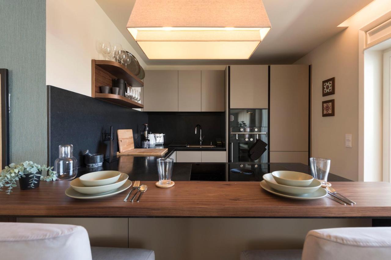 Emporium Deluxe 3Br Apartment W/ Private Parking By Lovelystay Porto Exteriér fotografie