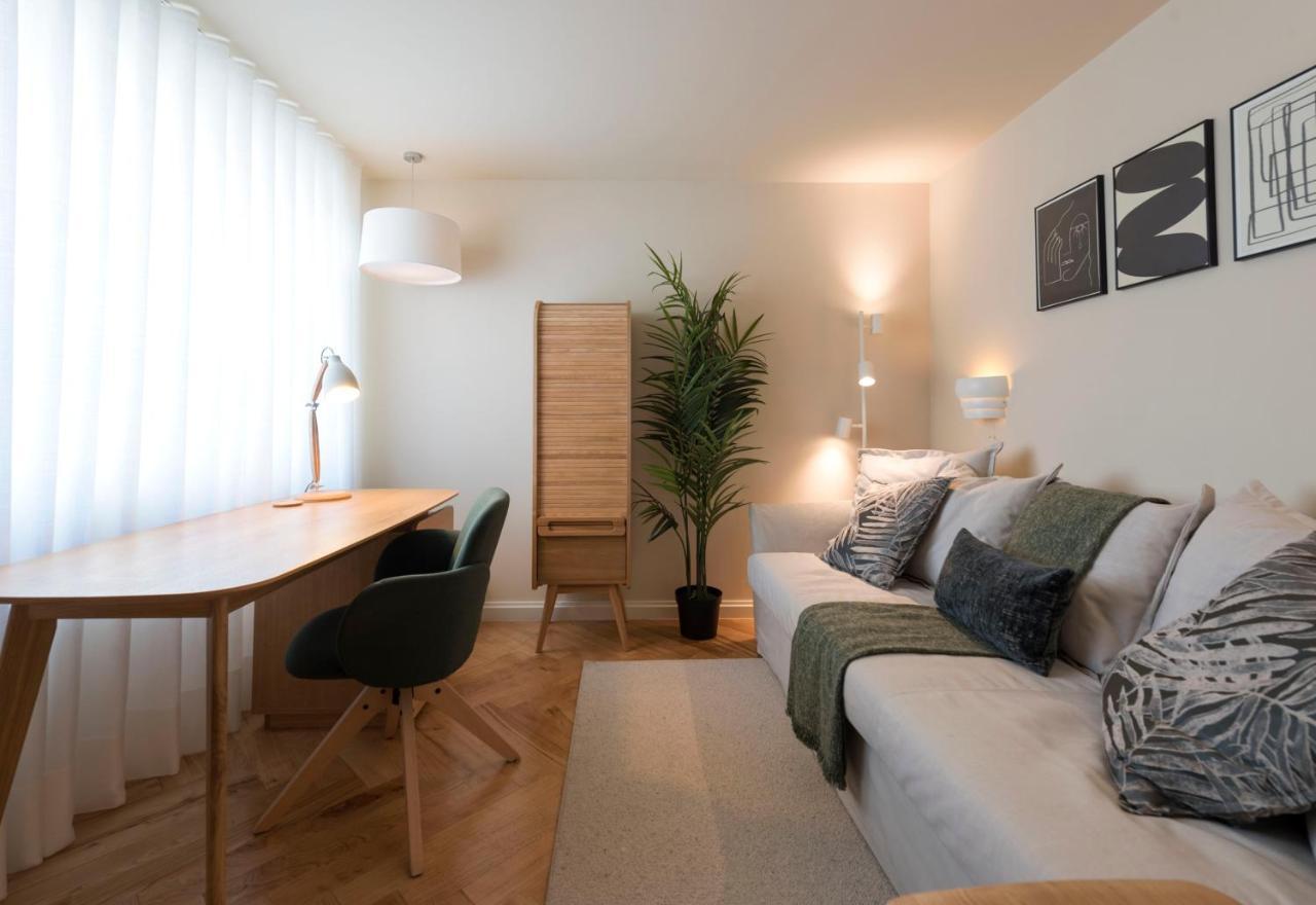 Emporium Deluxe 3Br Apartment W/ Private Parking By Lovelystay Porto Exteriér fotografie