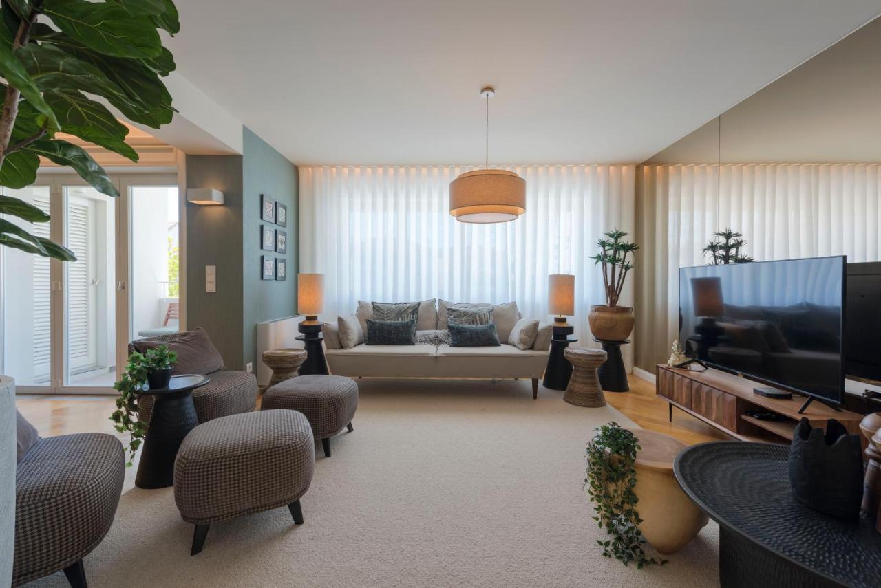 Emporium Deluxe 3Br Apartment W/ Private Parking By Lovelystay Porto Exteriér fotografie