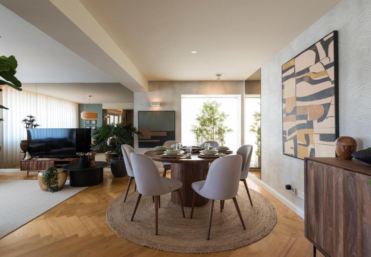 Emporium Deluxe 3Br Apartment W/ Private Parking By Lovelystay Porto Exteriér fotografie