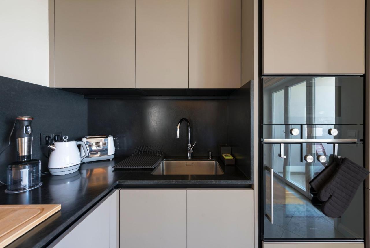 Emporium Deluxe 3Br Apartment W/ Private Parking By Lovelystay Porto Exteriér fotografie