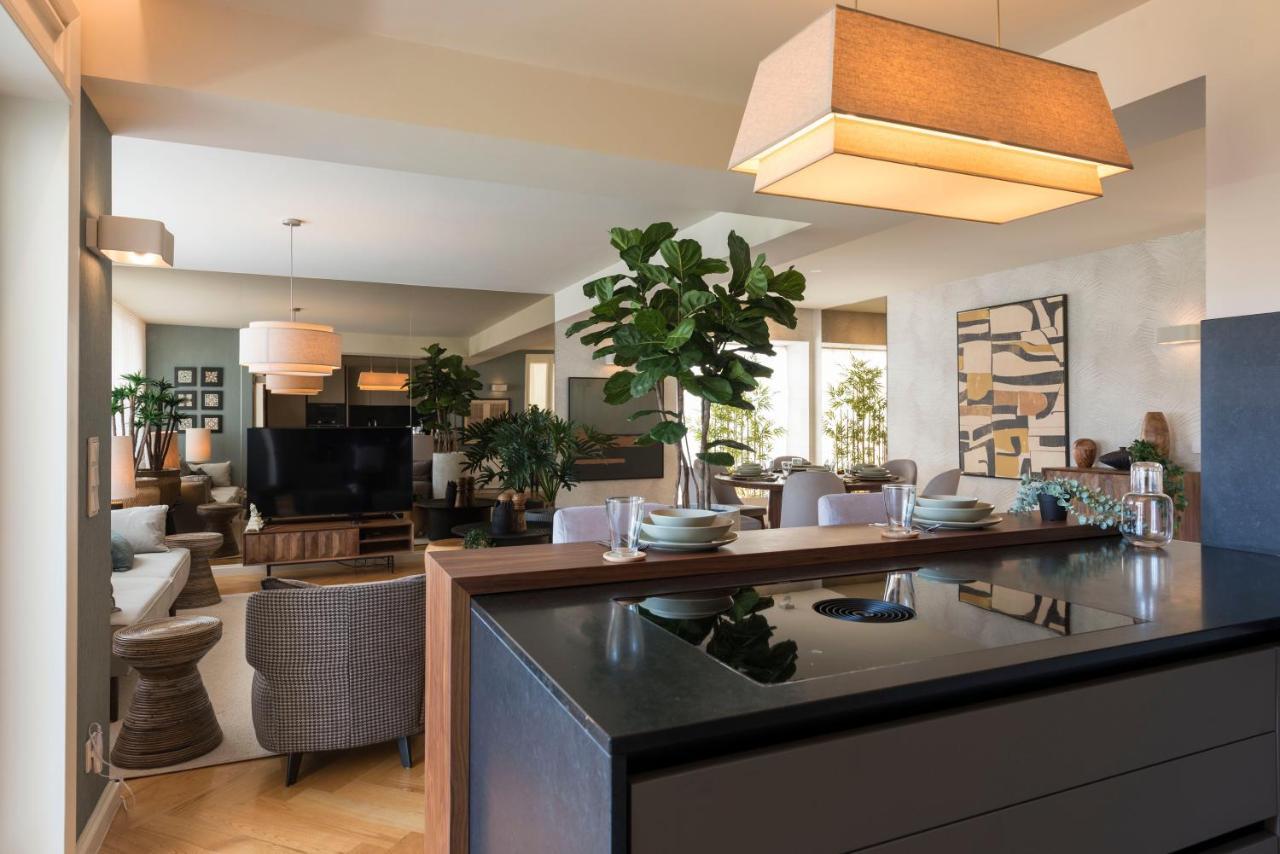 Emporium Deluxe 3Br Apartment W/ Private Parking By Lovelystay Porto Exteriér fotografie